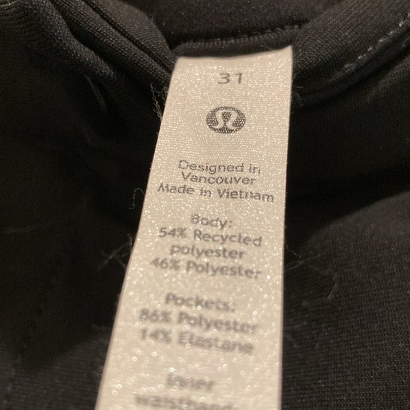 Lululemon - Picture 5 of 9
